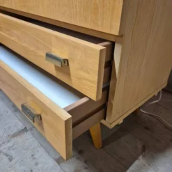 Commode vintage, années 1970, Tchécoslovaquie – Finition claire