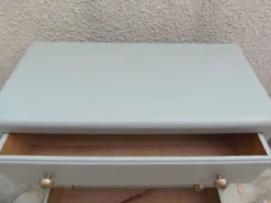Commode vintage années 50 vert de gris – finition cirée