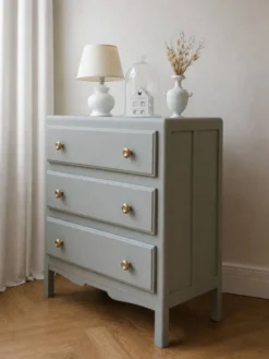 Commode vintage années 50 vert de gris – finition cirée