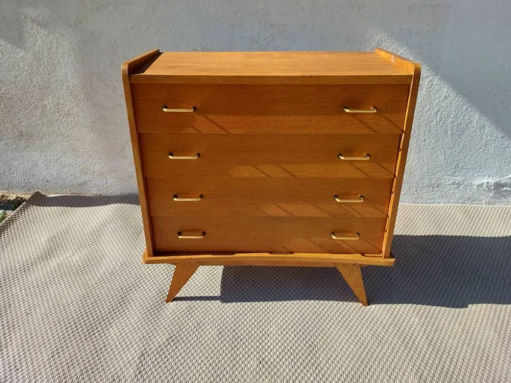 commode vintage aux pieds compas