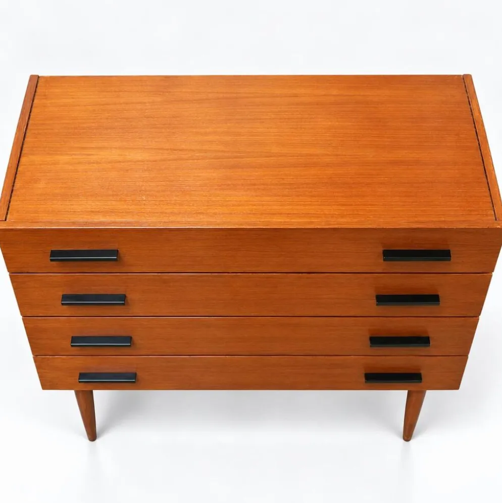 Commode vintage – commode en bois avec 4 tiroirs des années 60