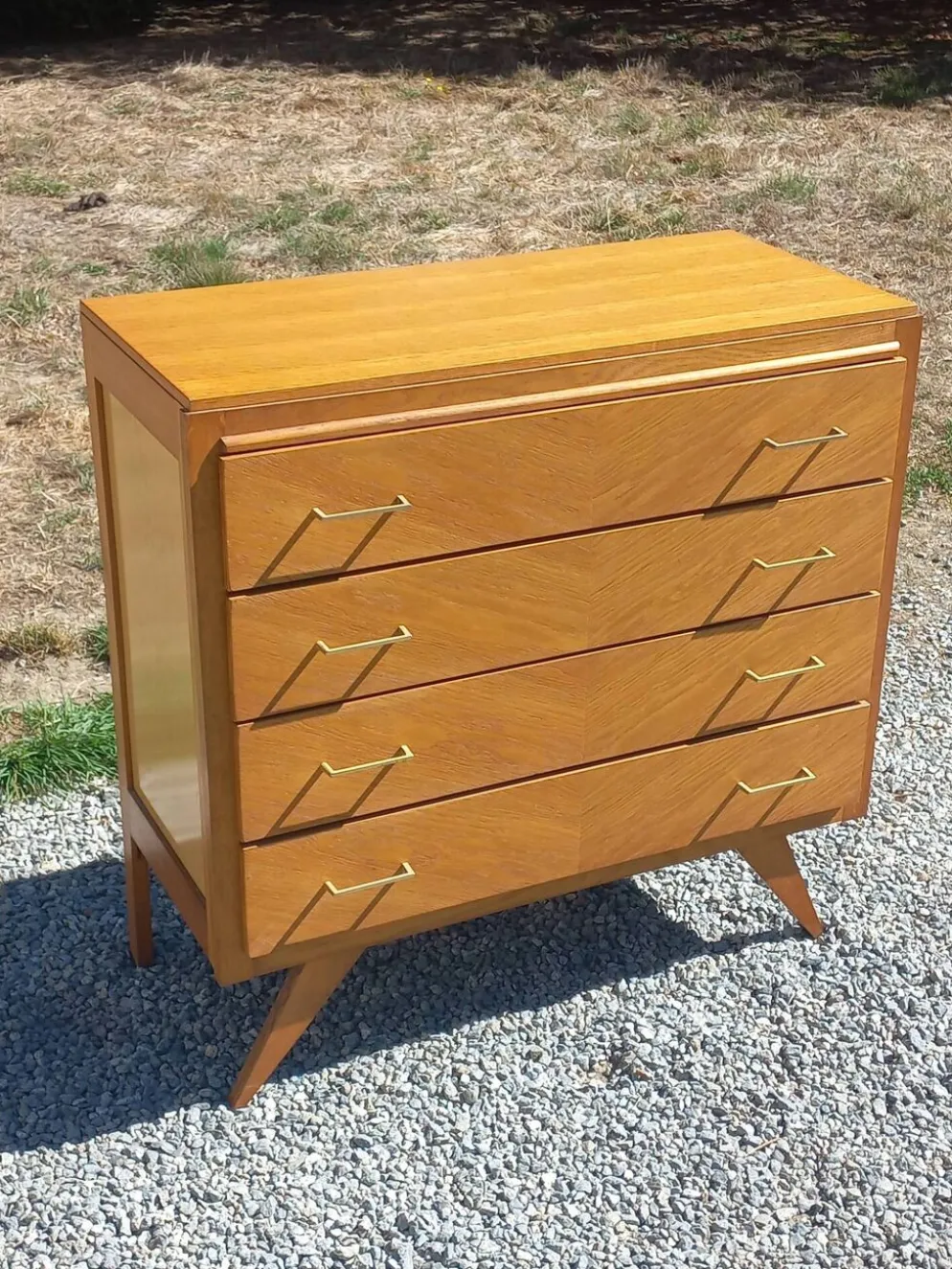 Commode vintage en chêne blond pieds compas 4 tiroirs des années 50