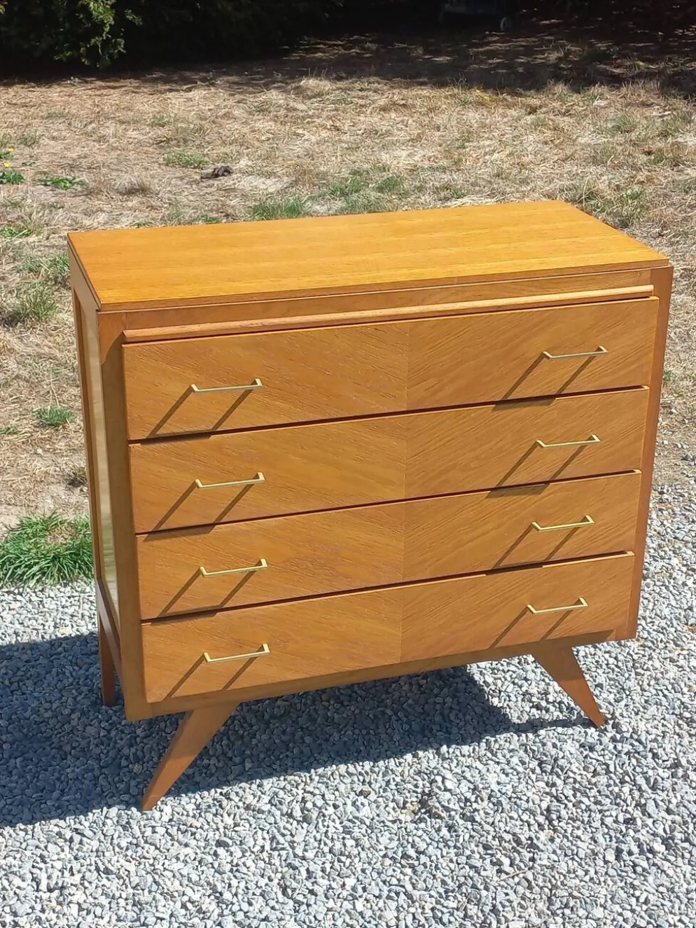 Commode vintage en chêne blond pieds compas 4 tiroirs des années 50