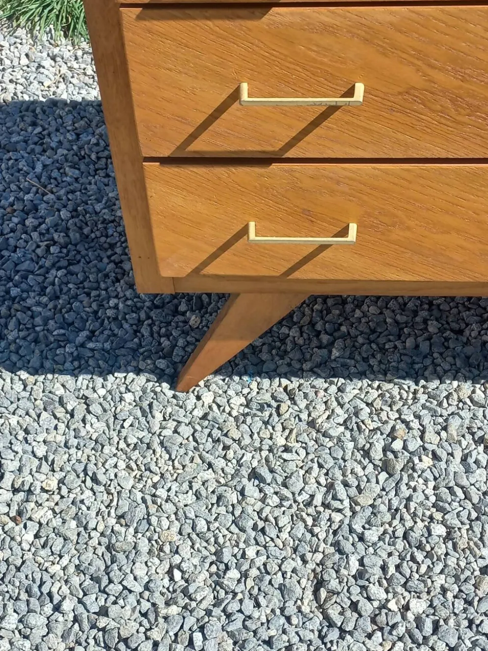 Commode vintage en chêne blond pieds compas 4 tiroirs des années 50