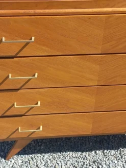 Commode vintage en chêne blond pieds compas 4 tiroirs des années 50
