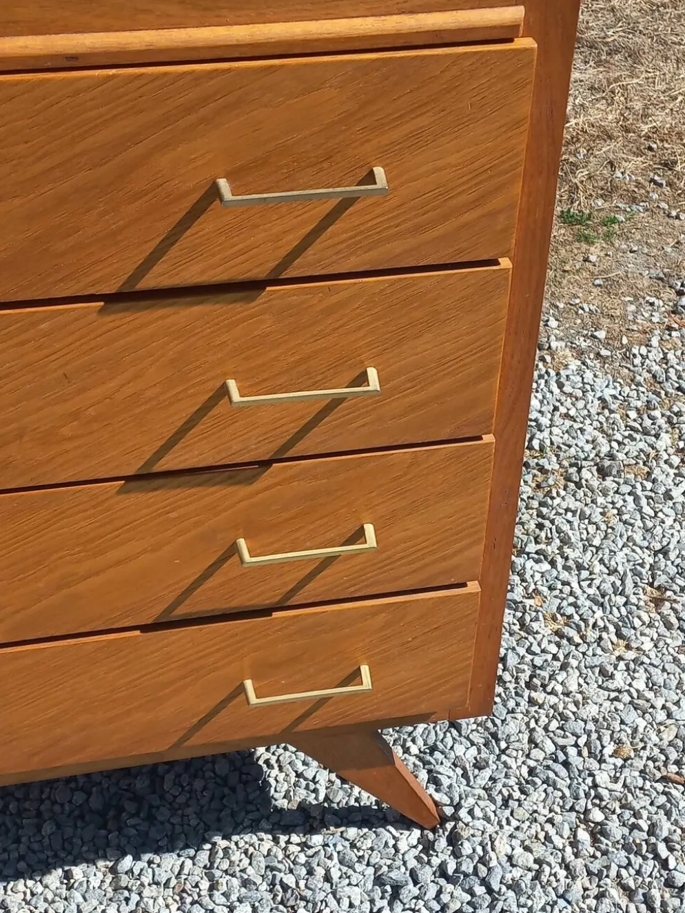 Commode vintage en chêne blond pieds compas 4 tiroirs des années 50