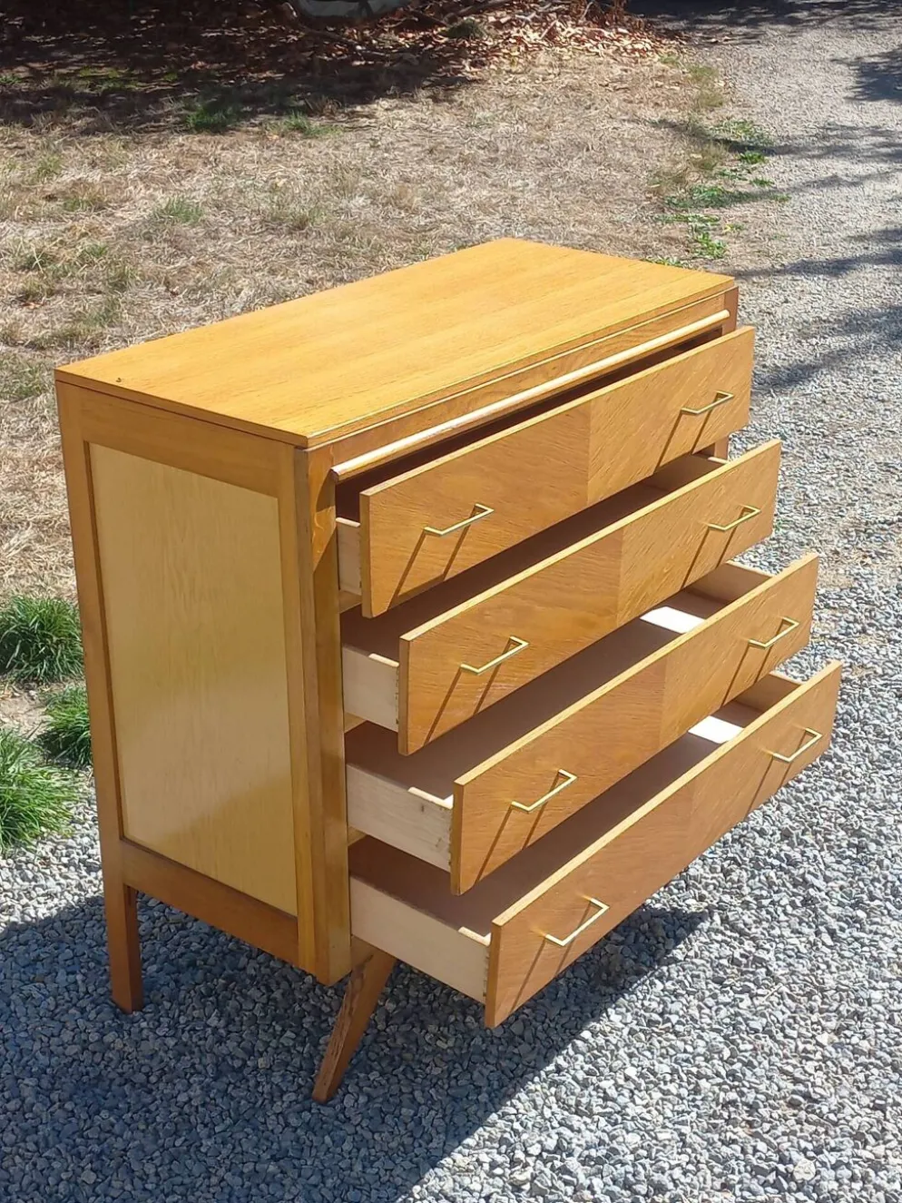Commode vintage en chêne blond pieds compas 4 tiroirs des années 50