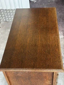 Commode vintage en chêne et placage à 4 tiroirs