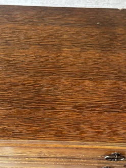 Commode vintage en chêne et placage à 4 tiroirs
