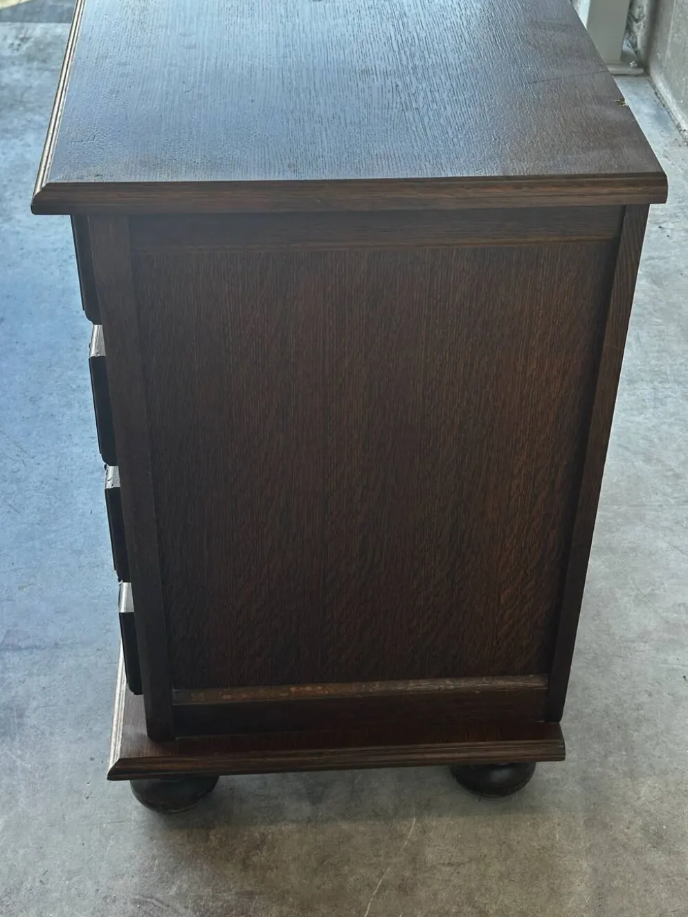 Commode vintage en chêne et placage à 4 tiroirs