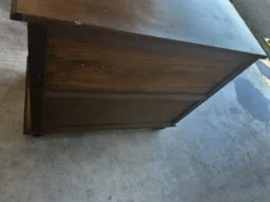 Commode vintage en chêne et placage à 4 tiroirs