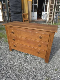 Commode Vintage en chêne massif des années 60