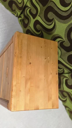 Commode vintage en pin massif Style danois Scandinave Années 80