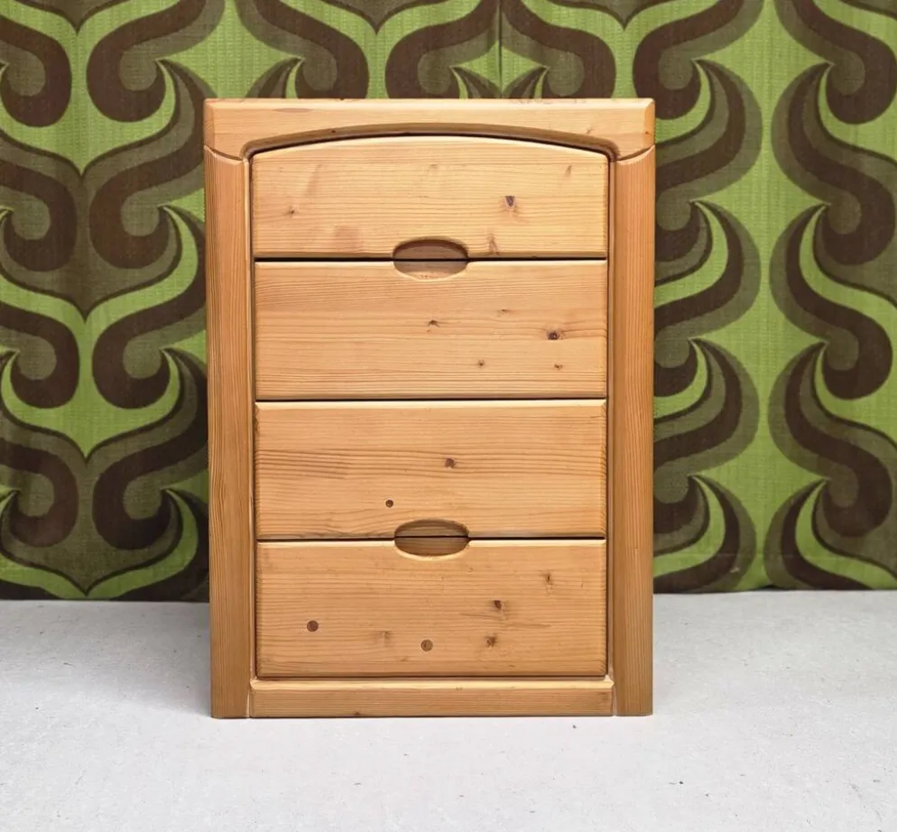 Commode vintage en pin massif Style danois Scandinave Années 80