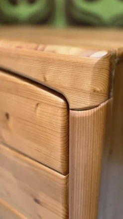 Commode vintage en pin massif Style danois Scandinave Années 80