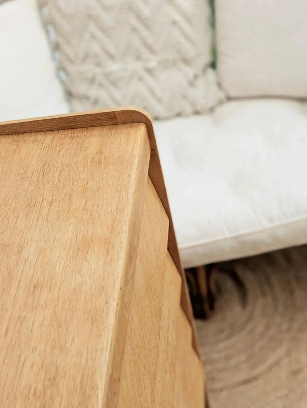 Commode vintage rénovée, années 50 60, style scandinave et moderniste