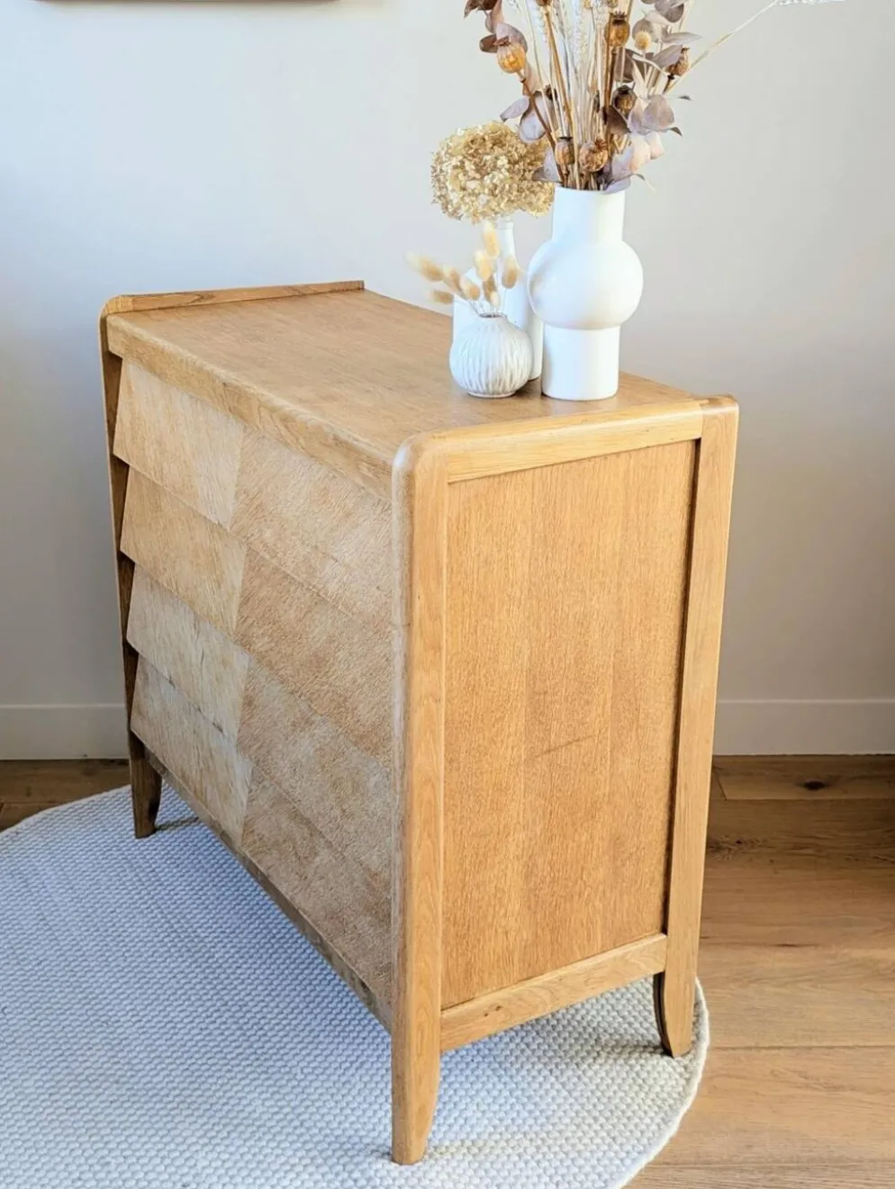 Commode vintage rénovée, années 50 60, style scandinave et moderniste