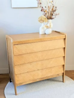 Commode vintage rénovée, années 50 60, style scandinave et moderniste