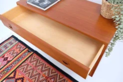 Commode vintage rétro années 60-70 HG Møbler en teck, style années 60-70.