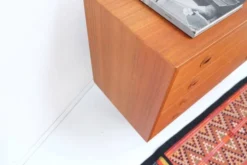 Commode vintage rétro années 60-70 HG Møbler en teck, style années 60-70.