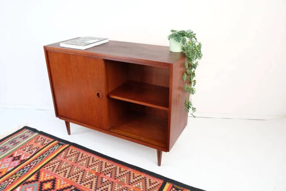 Commode vintage style années 60-70, motif teck, style rétro.