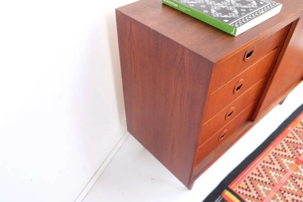 Commode vintage style années 60-70, motif teck, style rétro.