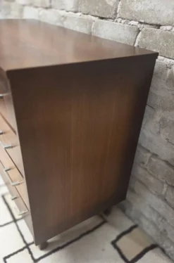 Commode vintage 4 tiroirs en bois – années 60/70
