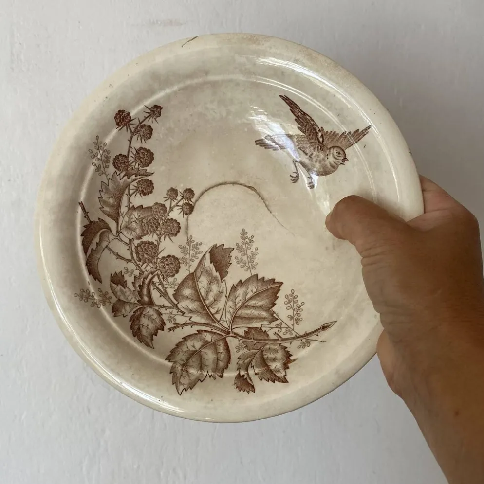 Compotier en terre de fer sépia , coupe à fruits ancienne