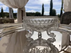 Compotier en verre pressé antique Portieux – Plat en forme de dauphin, poisson et coquillage