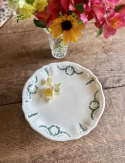 Compotier ou assiette à pied ancienne en terre de fer -Villey de Longc
