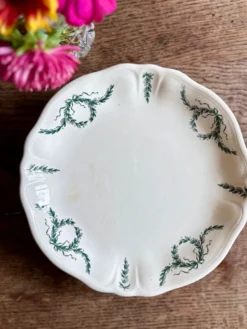 Compotier ou assiette à pied ancienne en terre de fer -Villey de Longc