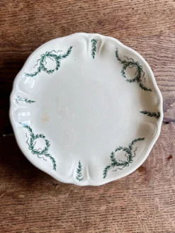 Compotier ou assiette à pied ancienne en terre de fer -Villey de Longc