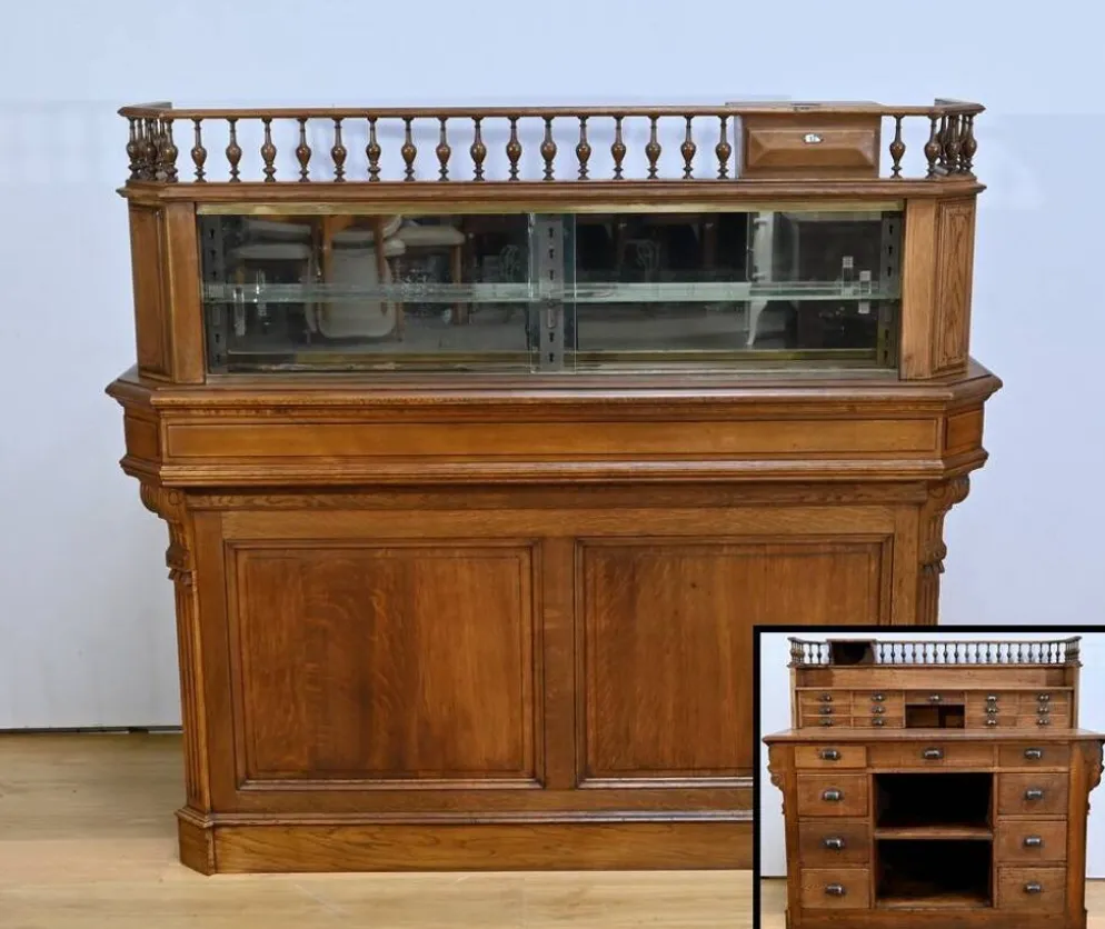 Comptoir d’apothicaire en chêne – 1920