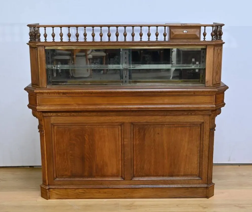 Comptoir d’apothicaire en chêne – 1920