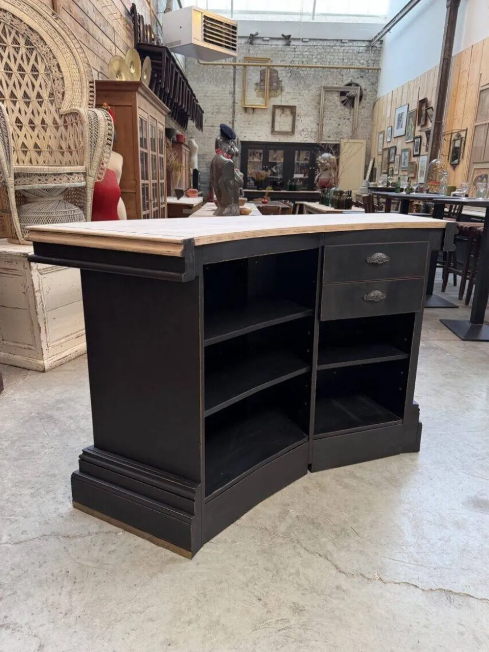 Comptoir de bar incurvé XXème