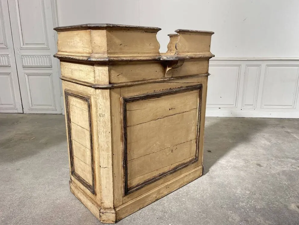 Comptoir 1930 de boutique, patine beige