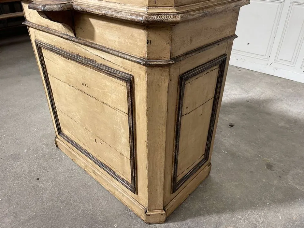 Comptoir 1930 de boutique, patine beige