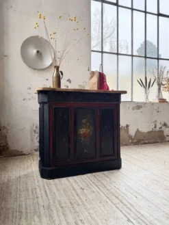 Comptoir de commerce, décor peint fleuri, 1920