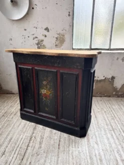Comptoir de commerce, décor peint fleuri, 1920