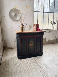 Comptoir de commerce, décor peint fleuri, 1920