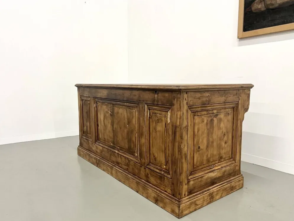 Comptoir de commerce des années 1900