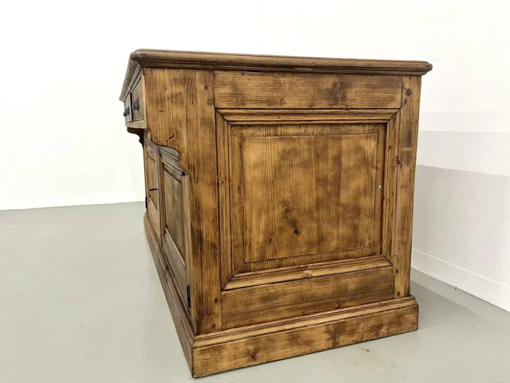 Comptoir de commerce des années 1900