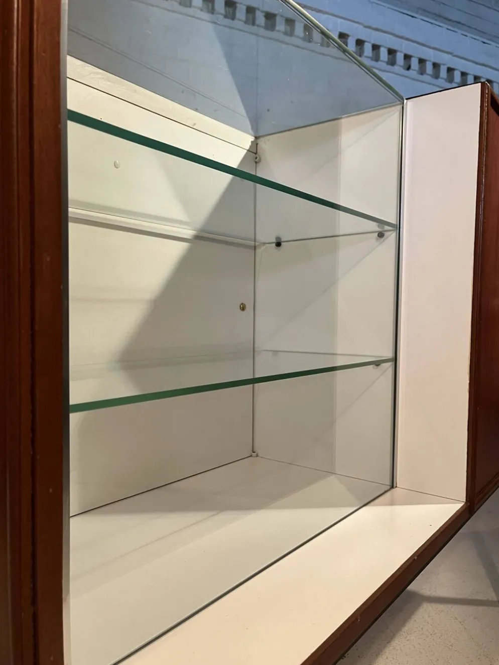 Comptoir de commerce / vitrine des années 60