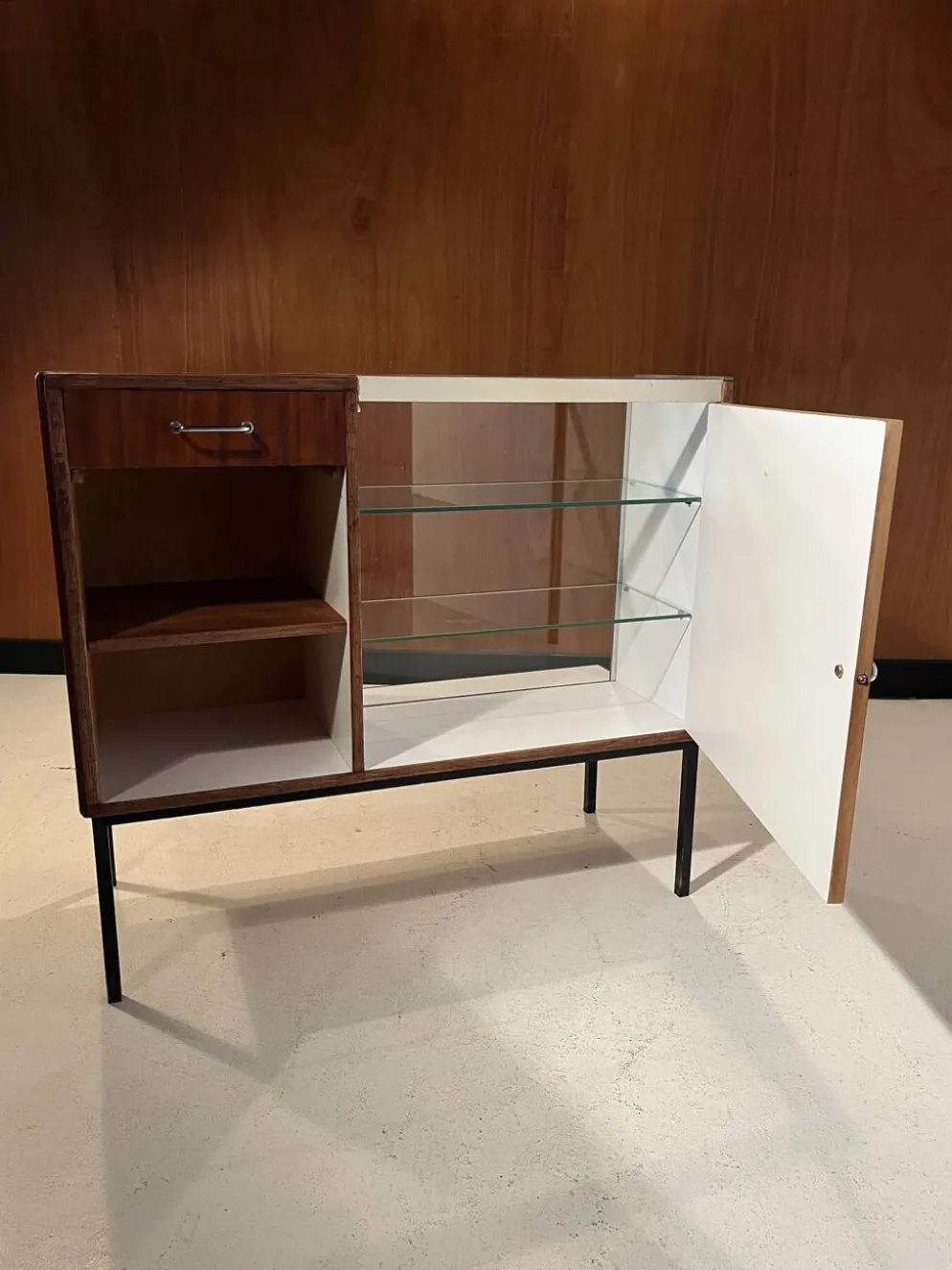 Comptoir de commerce / vitrine des années 60