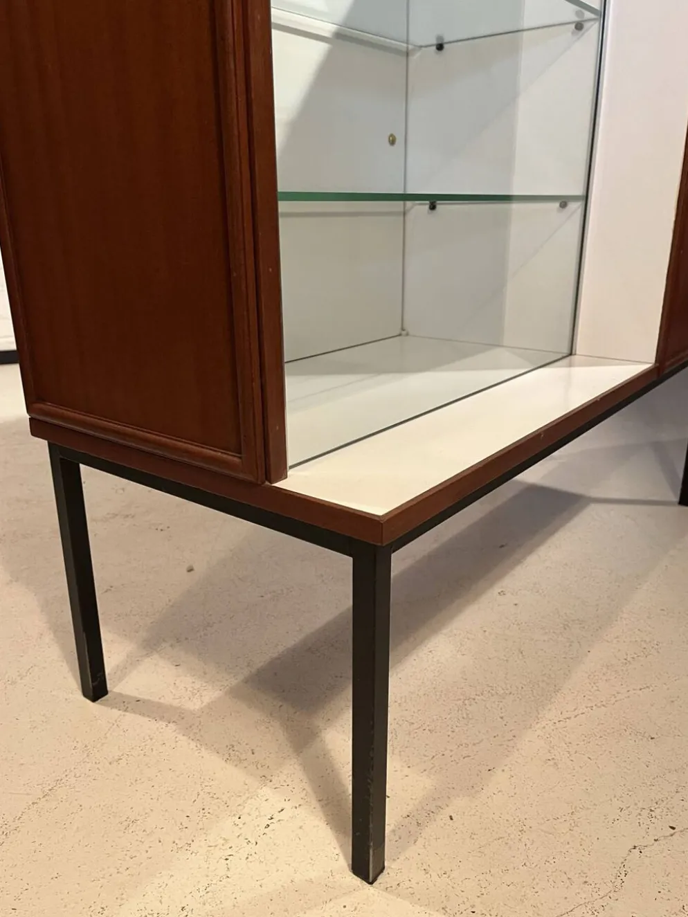 Comptoir de commerce / vitrine des années 60