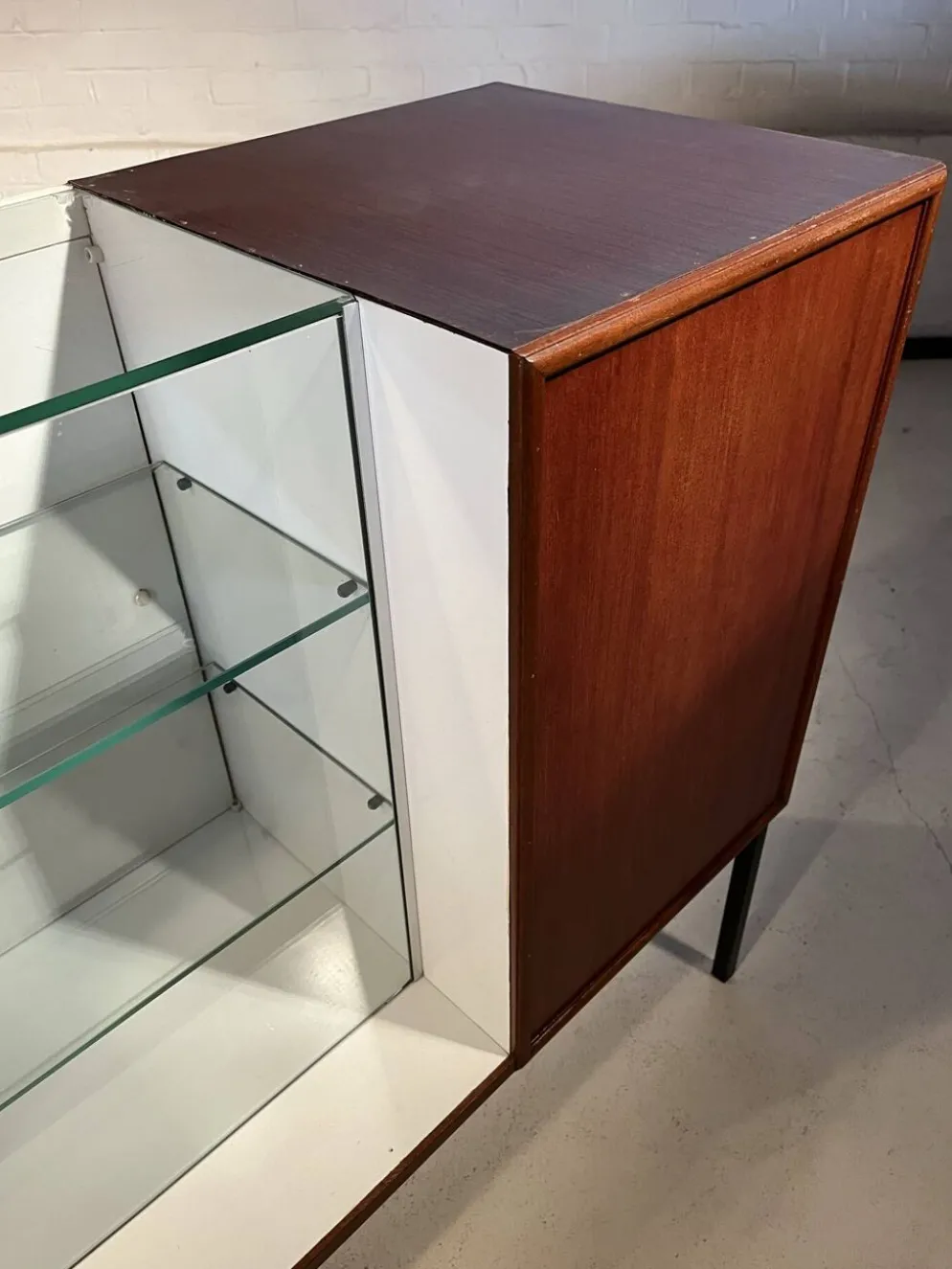 Comptoir de commerce / vitrine des années 60