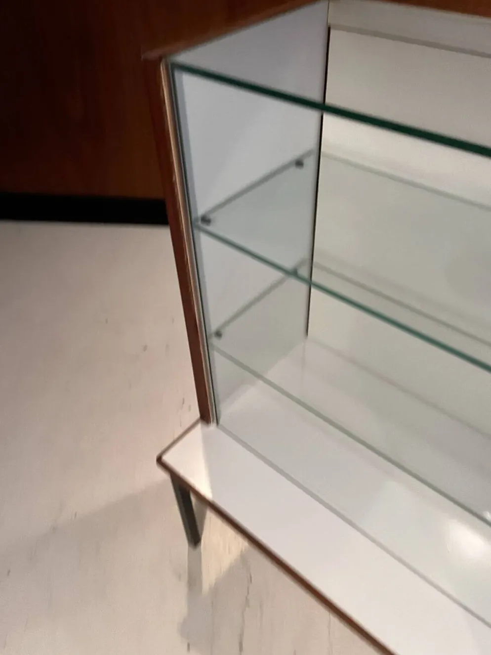 Comptoir de commerce / vitrine des années 60