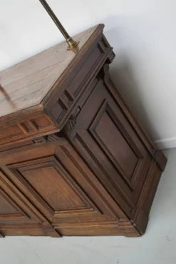 Comptoir de magasin en chêne français antique / unité de rangement, 19e siècle
