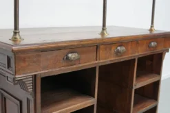 Comptoir de magasin en chêne français antique / unité de rangement, 19e siècle