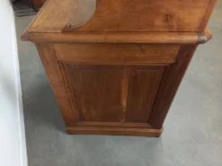 Comptoir de magasin en chêne massif